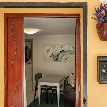 Frore Di Castello Appartement